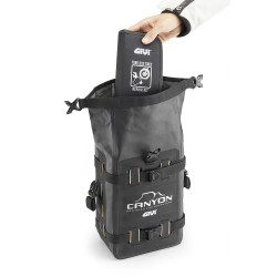 GIVI Waterproof cargo and engine guard bag, 8 ltr GRT722B - Visenzi Motomarket
